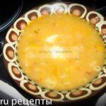 картофельный суп в тарелке